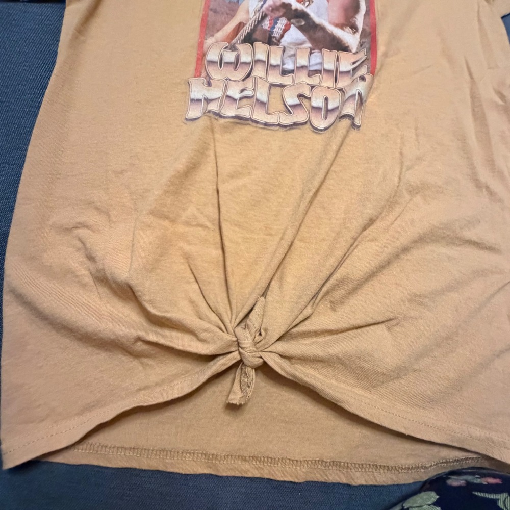 Willie Nelson Graphic T-Shirt Mustard Yellow Front Knot GINA Girls In Action M - Picture 3 of 4